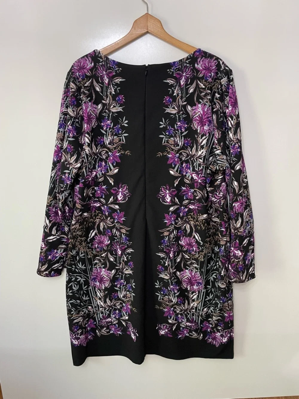 INC Women's Purple & Black Floral Knit Shift Dress, size 3X - Picture 3 of 11